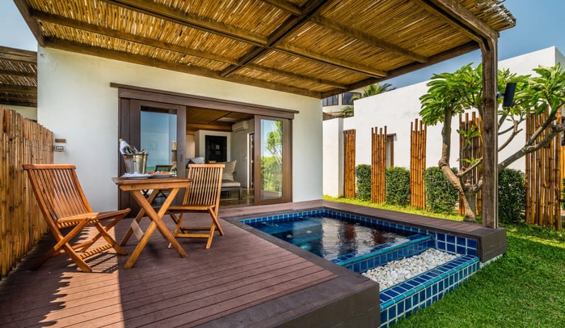 Beachfront Pool Residence 1_17045_001